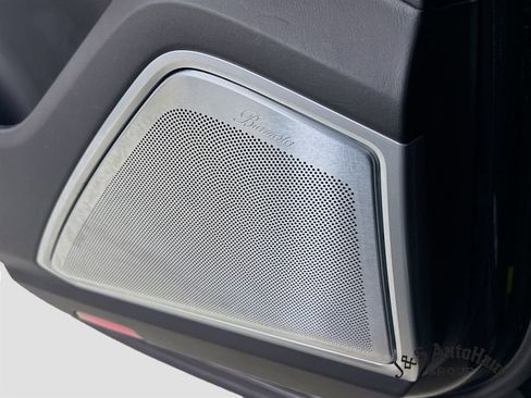 Used 2020 Porsche Cayenne Turbo w/ Assistance Package image 32