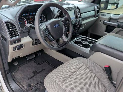 Certified 2022 Ford F350 XLT w/ XLT Premium Package AWD/4WD image 21