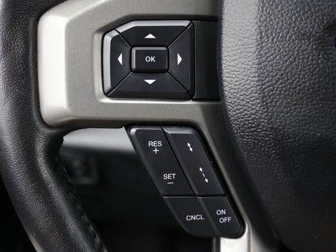 Used 2021 Ford Expedition XLT RWD image 25