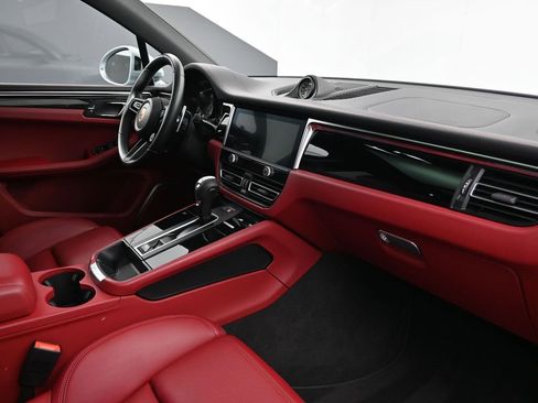 Certified 2022 Porsche Macan GTS AWD/4WD image 14