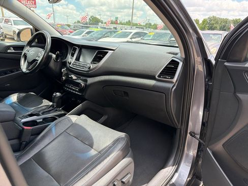Used 2018 Hyundai Tucson SEL Plus FWD image 19