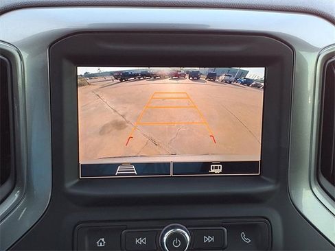 Used 2025 Chevrolet Silverado 1500 Custom image 10