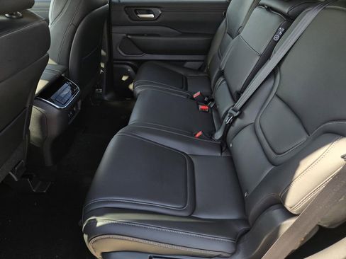 New 2026 Nissan Armada SV image 11