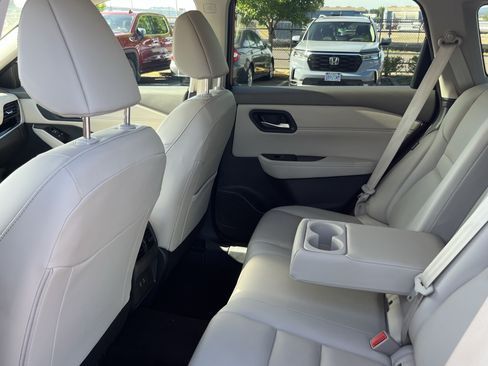 Used 2026 Nissan Rogue SL AWD/4WD image 14