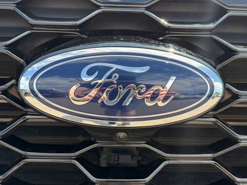 Used 2025 Ford Explorer ST AWD/4WD image 10