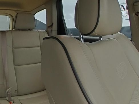 Used 2015 Jeep Grand Cherokee Overland RWD image 11