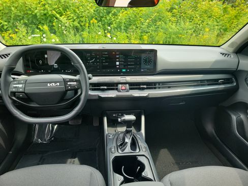 Used 2025 Kia K4 EX FWD image 18