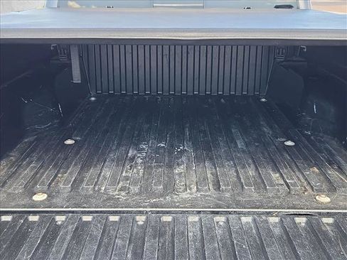 Used 2022 Toyota Tacoma SR5 w/ Technology Package RWD image 6