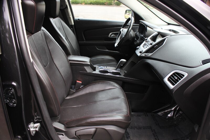 Used 2014 GMC Terrain SLT w/ Chrome Appearance Package AWD/4WD image 17