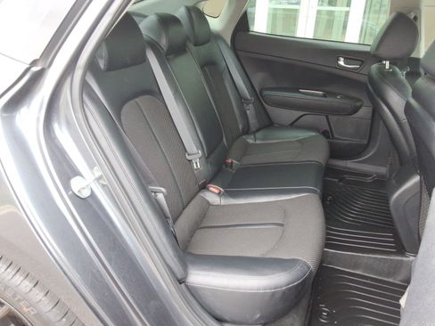 Used 2020 Kia Optima S image 31