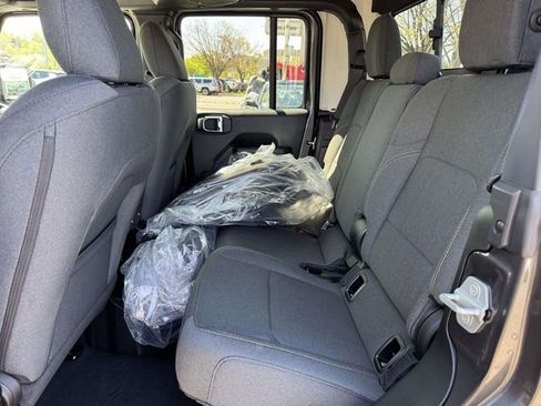 New 2026 Jeep Gladiator Willys image 10