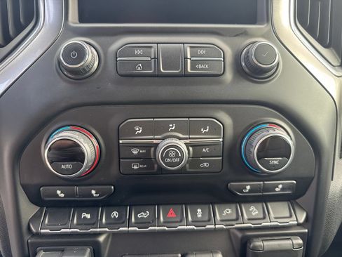 Used 2020 Chevrolet Silverado 1500 LTZ AWD/4WD image 33