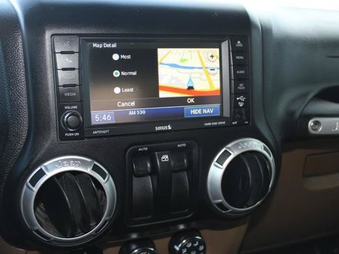 Used 2012 Jeep Wrangler Rubicon w/ PWR Convenience Group AWD/4WD image 22