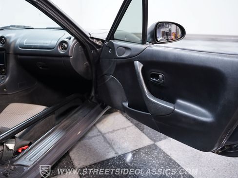 Used 2000 MAZDA MX-5 Miata RWD image 39
