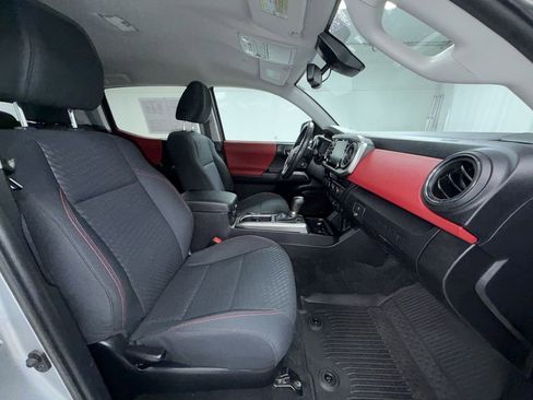 Used 2023 Toyota Tacoma SR5 AWD/4WD image 7