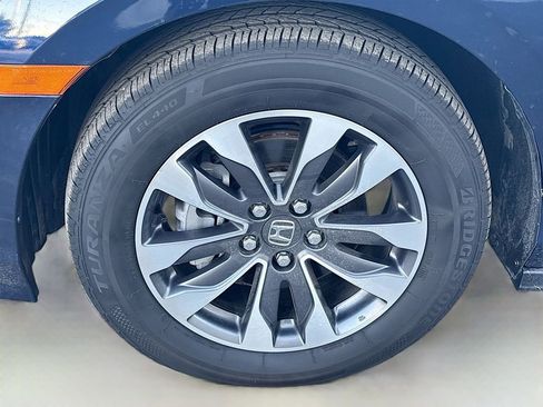 Used 2024 Honda Odyssey EX-L image 32