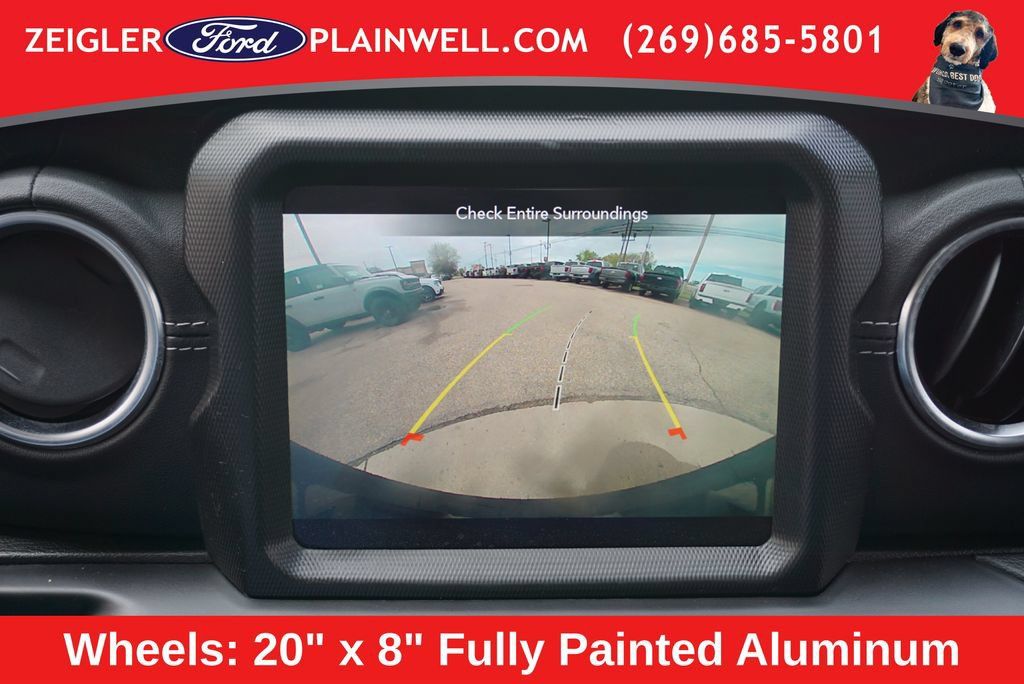 Used 2023 Jeep Wrangler Unlimited Sahara w/ Cold Weather Group AWD/4WD image 17