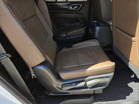 Used 2023 Chevrolet Tahoe High Country AWD/4WD image 31