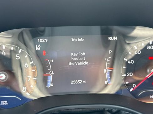 Used 2023 Jeep Compass Latitude AWD/4WD image 10