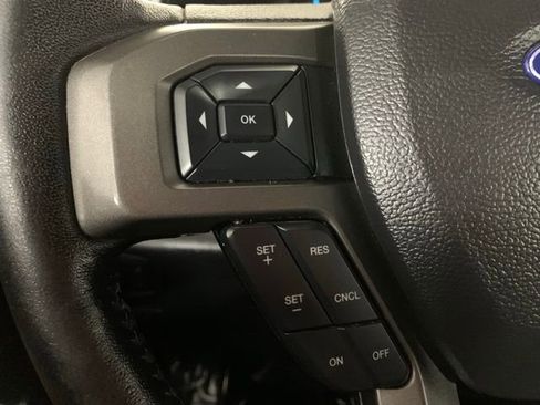 Used 2019 Ford Expedition XLT w/ Equipment Group 201A AWD/4WD image 17