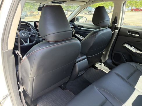 Used 2024 Nissan Altima 2.5 SR w/ SR Premium Package FWD image 22