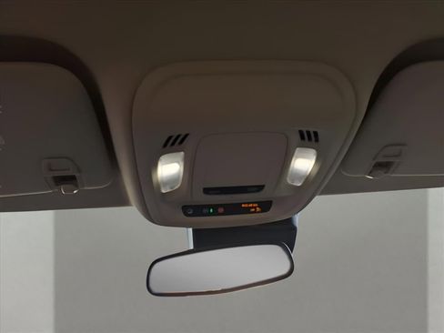 Used 2023 Buick Envision Preferred image 23