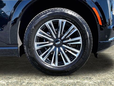 Certified 2026 Cadillac Escalade IQ Luxury 1 AWD/4WD image 34