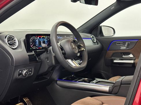 Used 2026 Mercedes-Benz GLA 250 4MATIC image 15