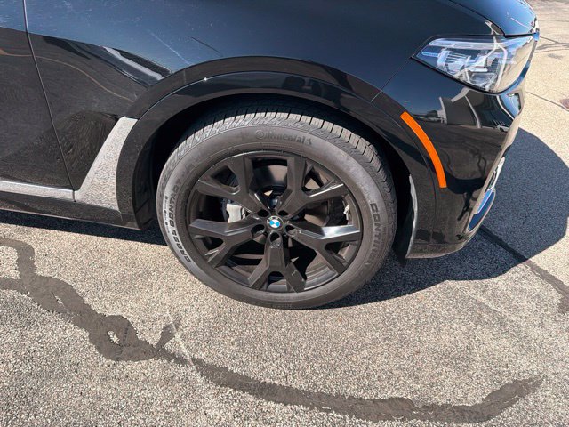 Used 2021 BMW X7 xDrive40i w/ Cold Weather Package AWD/4WD image 4