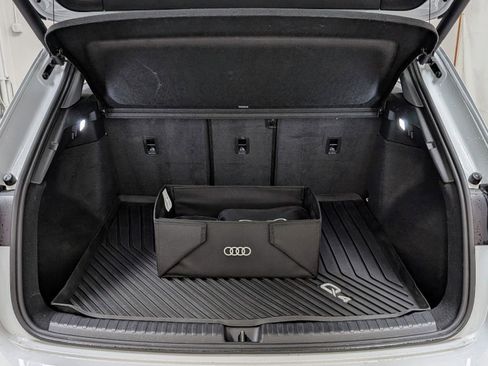 Used 2024 Audi Q4 e-tron Premium Plus image 21