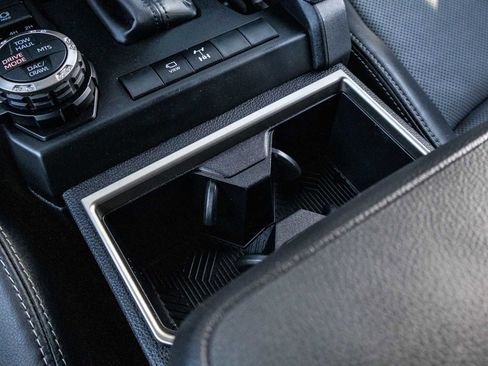 Certified 2025 Toyota 4Runner TRD Off-Road Premium image 28