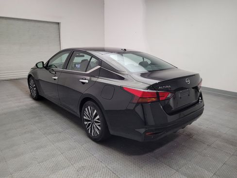 Used 2025 Nissan Altima 2.5 SV FWD image 5