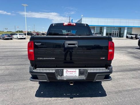 Used 2022 Chevrolet Colorado LT AWD/4WD image 6
