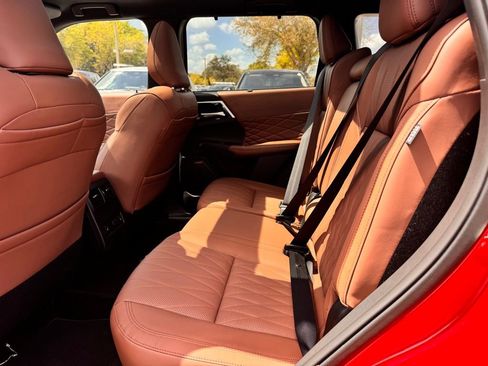 New 2026 Mitsubishi Outlander SEL FWD image 9