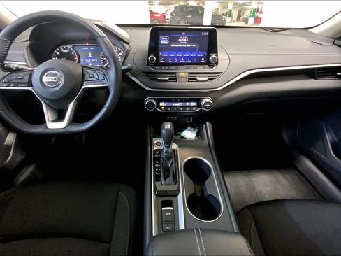 Used 2019 Nissan Altima 2.5 SV image 15