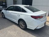 Used 2019 Hyundai Sonata SE image 2