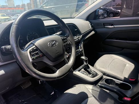 Used 2017 Hyundai Elantra Limited FWD image 9