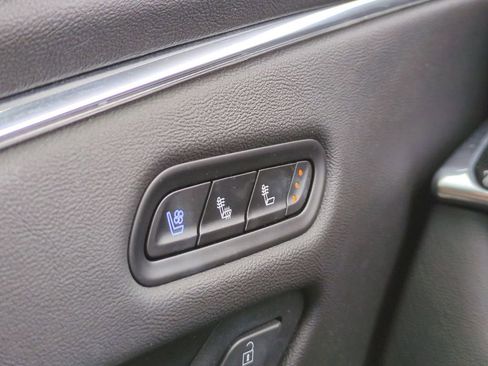 Used 2021 Cadillac Escalade Premium Luxury w/ Driver Assist Tech Package image 23