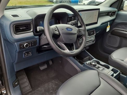 New 2025 Ford Maverick Lariat w/ Black Appearance Package image 15