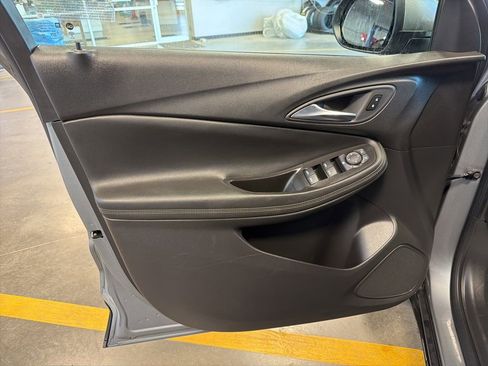 Used 2025 Buick Encore GX Preferred FWD image 23