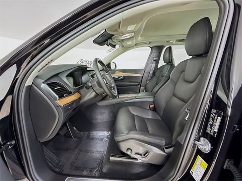 Certified 2024 Volvo XC90 T8 Plus image 22