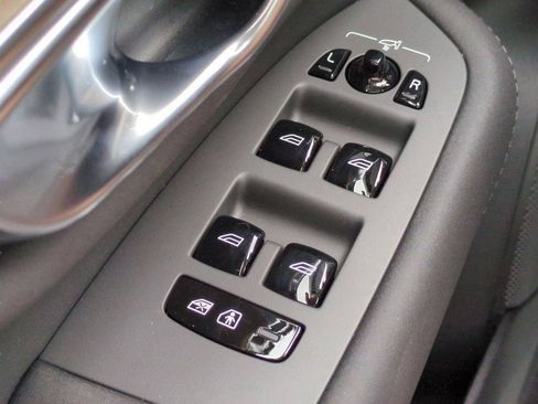 New 2026 Volvo XC90 B5 Plus AWD/4WD image 21