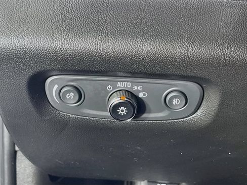 Used 2019 Chevrolet Traverse LT w/ LPO, Floor Liner Package FWD image 11