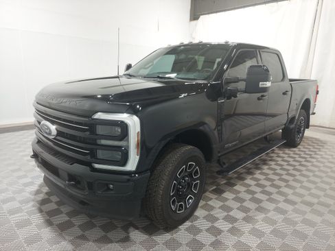 Used 2025 Ford F250 Platinum w/ FX4 Off-Road Package AWD/4WD image 1