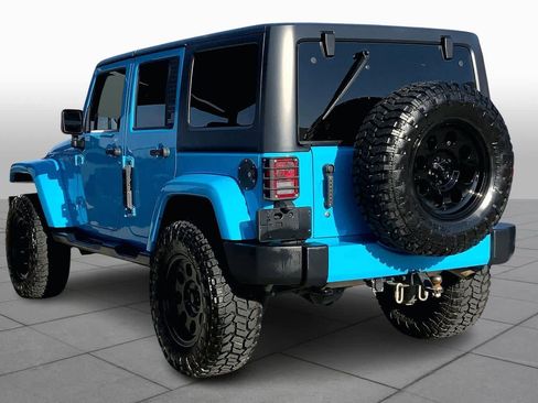 Certified 2017 Jeep Wrangler Unlimited Sahara w/ Dual Top Group image 12