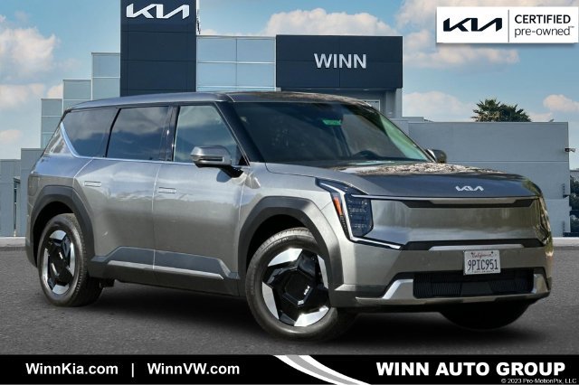 Certified 2024 Kia EV9 Light Long Range RWD image 1