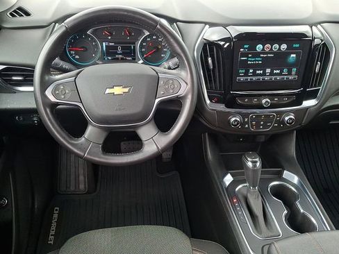 Used 2018 Chevrolet Traverse LT FWD image 11