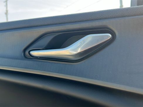 Used 2025 Jeep Grand Cherokee L Altitude image 13