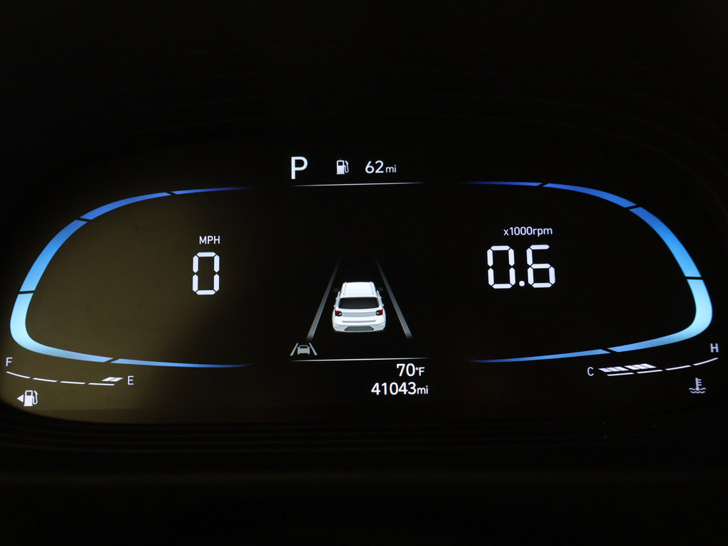Certified 2023 Hyundai Venue Limited FWD image 33