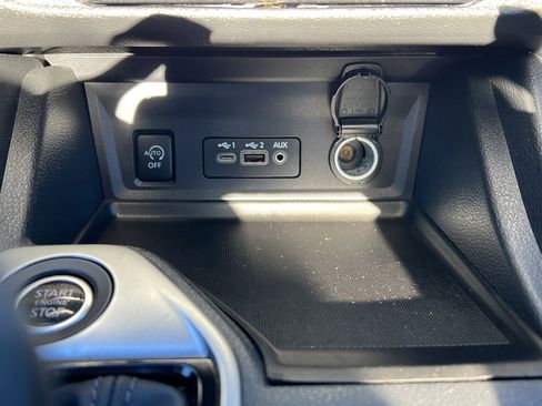 Used 2024 Nissan Sentra SV image 7